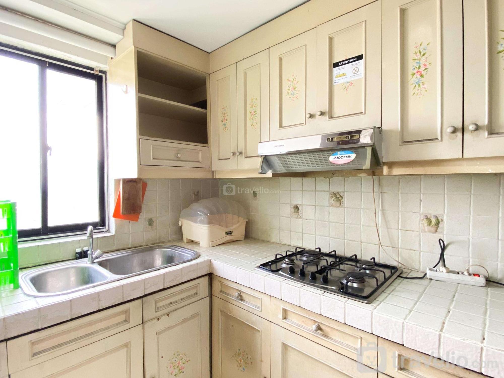 Comfort 2br At Bona Vista By Travelio * Jakarta