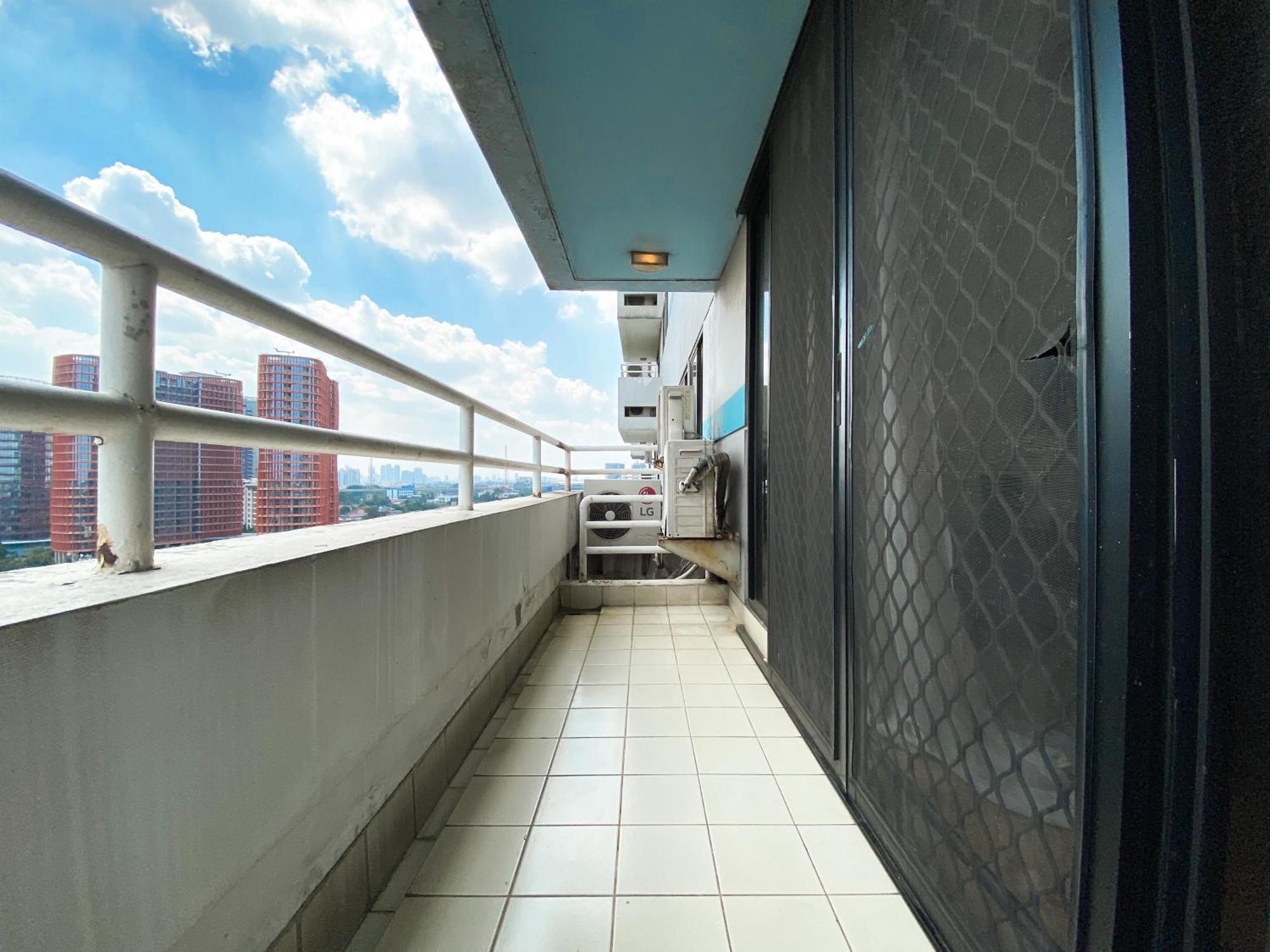 Comfort 2br At Bona Vista By Travelio Apartemen Jakarta
